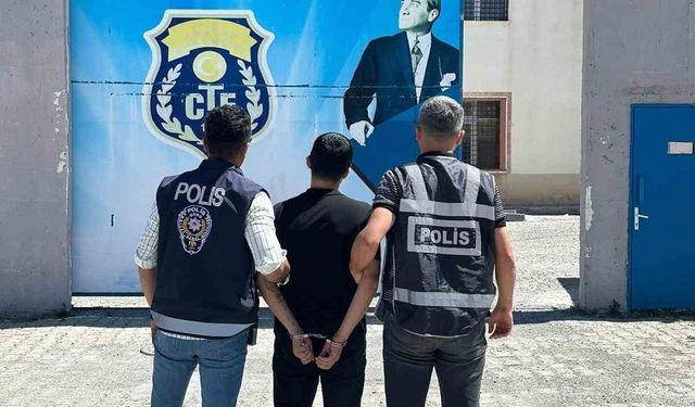 Sahte kimlikle Gürcistan’a kaçacaktı Kars’ta yakalandı