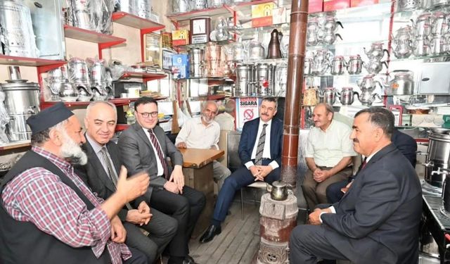 Vali Çiftçi, Kavaflar çarşısı esnafını ziyaret etti
