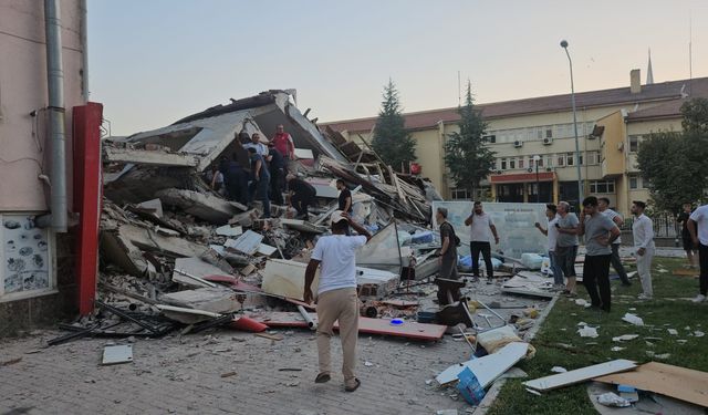Balıkesir Sındırgı'da 6.1'lik deprem