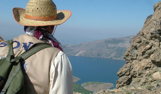 Bu manzara Bitlis’te: Zirveden bakınca nefes kesiliyor