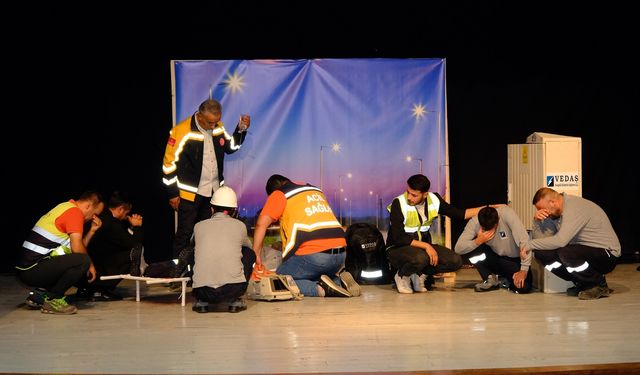 VEDAŞ Çalışanlarından iş güvenliği için tiyatro gösterisi