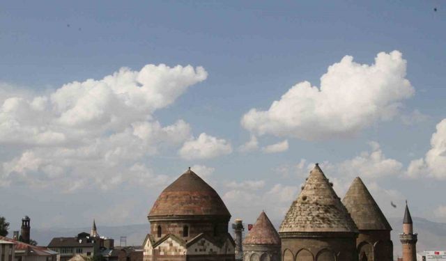 Erzurum Kümbetleri belgeseli sosyal medyada yoğun ilgi gördü