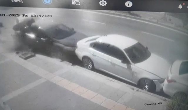 Kars’ta fren yerine gaza basan sürücü 4 araca çarptı