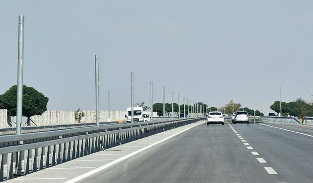Bitlis-Güroymak yolunda sis lambaları yenileniyor