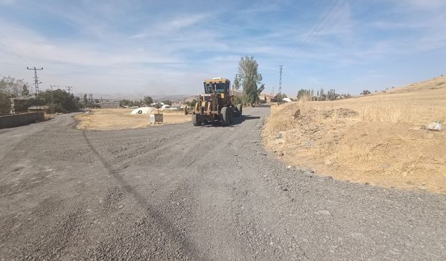 Güroymak’ta asfaltlama çalışmaları sona yaklaştı