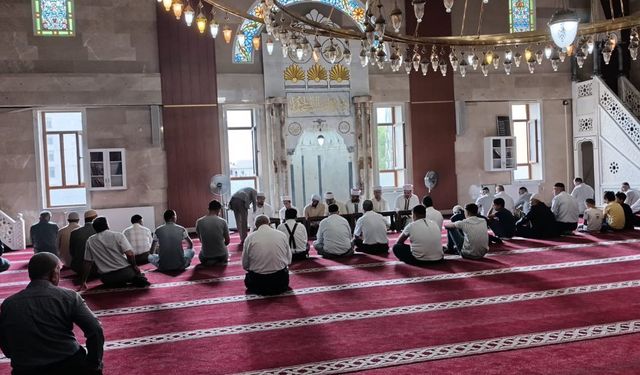 Güroymak’ta "Mevlid-i Kandili” idrak edildi