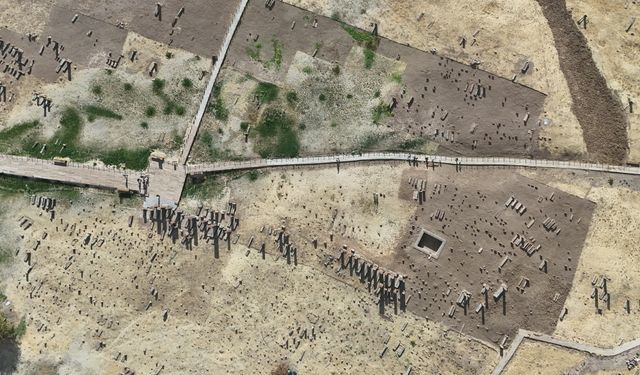 Ahlat Selçuklu Meydan Mezarlığı’nı birde bu açıdan görün