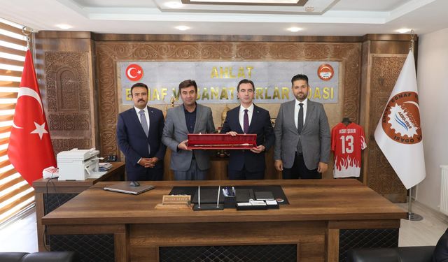 Bitlis Valisi Karakaya’dan Ahlat esnafına ziyaret