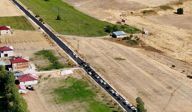 Ahlat Yeniköprü Köyüne asfalt dokunuşu