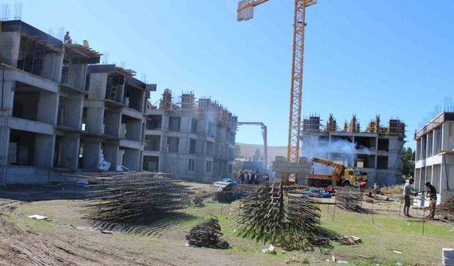 Çıldır da 2. etap TOKİ hızla yükseliyor