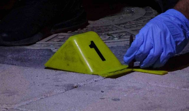 Malatya’da kaldırımda bulunan Kalaşnikof mermisi polisi alarma geçirdi