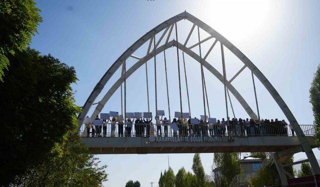 Muş’ta öğrencilerden Filistin’e destek yürüyüşü
