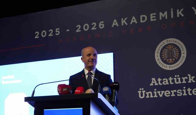 YÖK Başkanı Prof. Dr. Özvar: "Artık yaz okullarında üst sınıflardan da ders alınabilmeli"