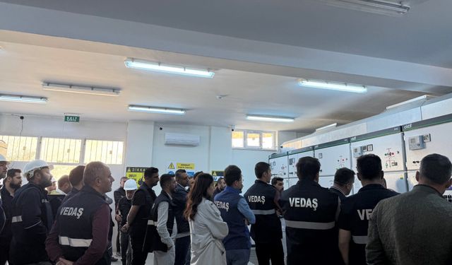 VEDAŞ personeli rüzgar enerjisinin üretim sürecini inceledi
