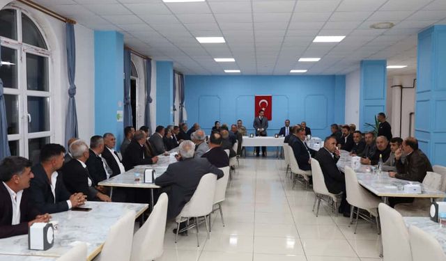 Güroymak’ta muhtarlar yemekte buluştu