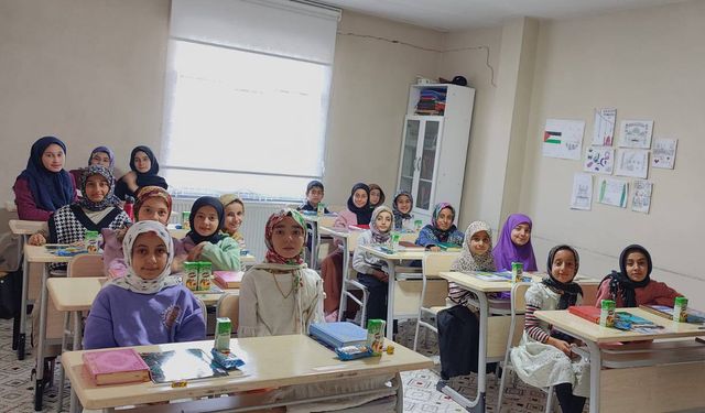 Kavakbaşı Kız Kur’an Kursu’nda Kur’an’a geçiş sevinci