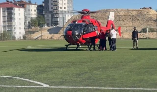 Beyin kanaması geçiren vatandaşın imdadına ambulans helikopter yetişti
