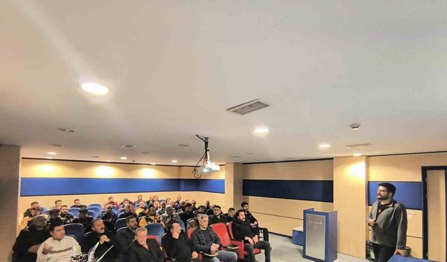 Elazığ’da ambulans şoförlerine mesleki eğitim verildi