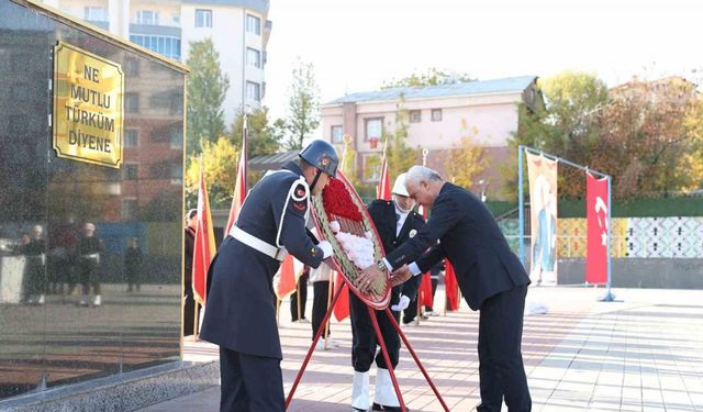 Muş’ta 10 Kasım töreninde dikkat çeken detay