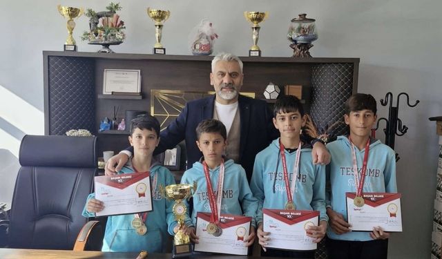 Süphan Ortaokulu krosta il birincisi