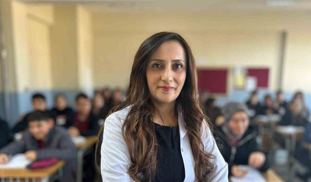 Vanlı öğretmen, kendi çabasıyla öğrendiği koreceyle öğrencilerine ilham veriyor