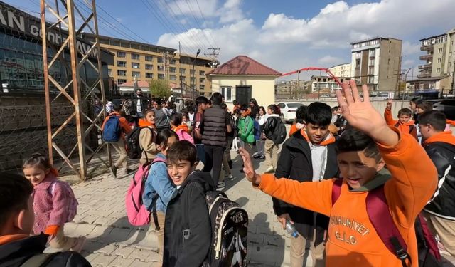 Yüksekova’da 30 bin öğrenci için 9 günlük "ara maraton" başladı