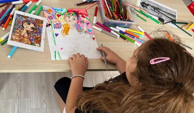 Ahlatlı Öğrenci Arya Öztürk’ten resim yarışmalarında çifte başarı