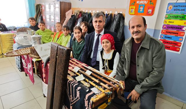 Ahlat’ta “Milli Kültür Öğelerimiz” sergisi açıldı