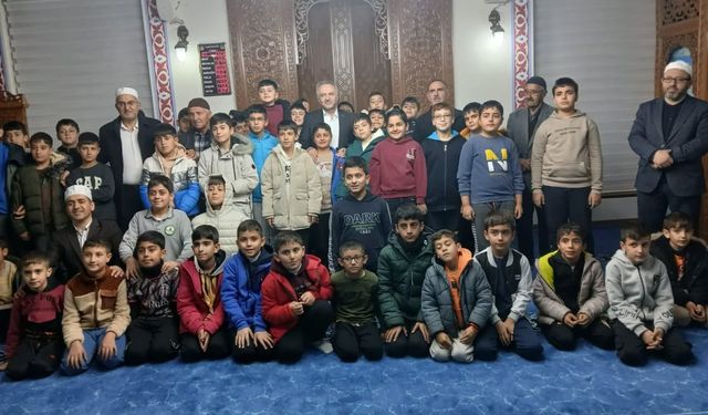 Bitlis’te çocuklar camide buluştu: Manevi değerler pekiştirildi
