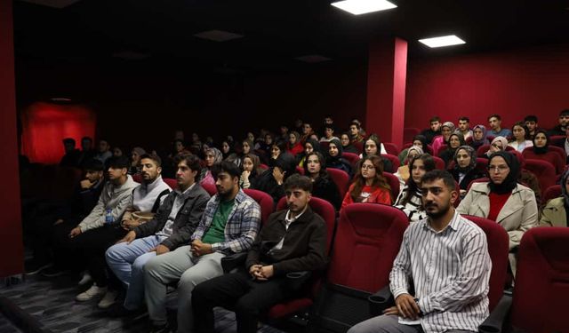 Güroymak’ta “Halk Buluşmaları” gençlerin katılımıyla devam ediyor