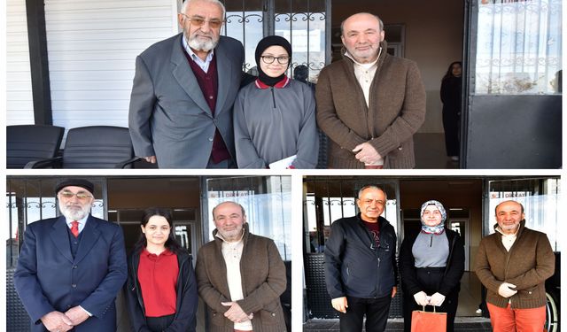 Ahlat’ta anlamlı program: Atatürk anıldı, genç yazarlar ödüllendirildi