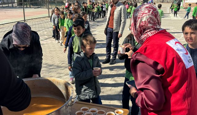 Adilcevaz’da Kızılay Haftası etkinliği