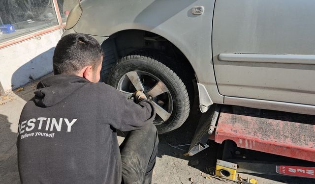 Araç sahipleri lastikçilere akın etti: Yoğunluk zirvede!