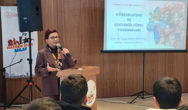 Prof. Dr. Edibe Sözen Çetintaş Ahlat’ta öğrencilerle buluştu