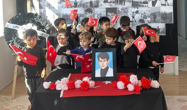 Ahlat Şehit Erdoğan Gökbulak Anaokulu'ndan duygulandıran program