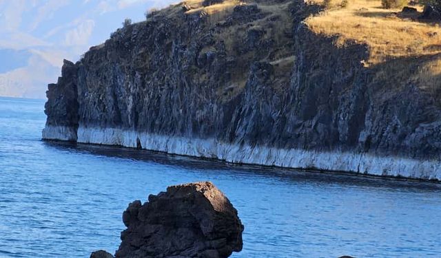 Van Gölü’nün saklı cenneti: Tatvan Adabağ koyları