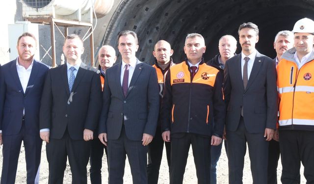 Vali Karakaya, çevre yolu ve tünel projelerinde incelemelerde bulundu