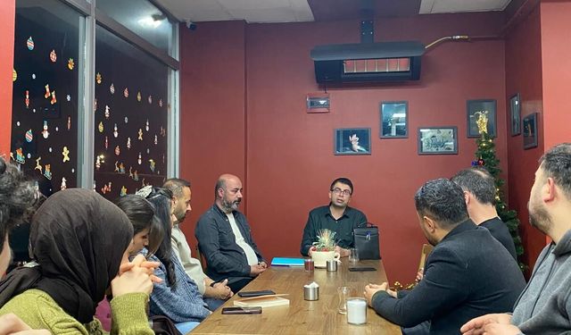 Tatvan’da Edebiyat Buluşması: Prof. Dr. Fethi Demir Okurlarıyla Bir Araya Geldi