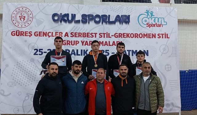 Bitlisli Güreşçiler Türkiye Şampiyonası’na Katılmaya Hak Kazandı