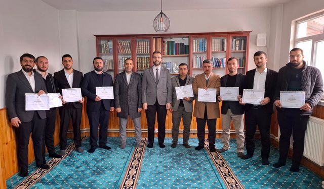 Adilcevaz’da “Ezanı Güzel Okuma Kursu” tamamlandı