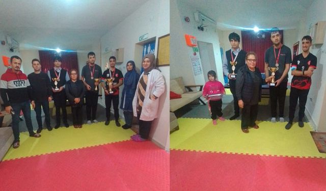 Adilcevaz’da özel bireyler için masa tenisi etkinliği düzenlendi