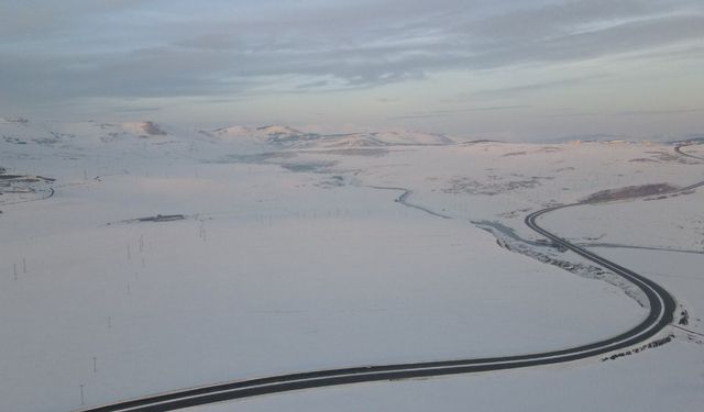 Ardahan'da kar yağışı sonrası kartpostallık görüntüler oluştu