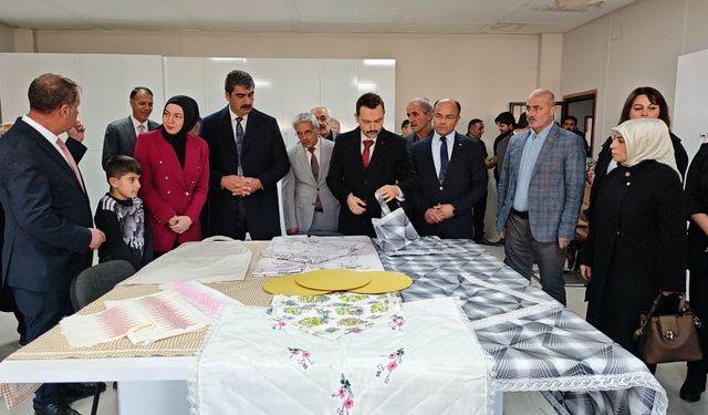 Aşkale’ye kadın istihdamı için üç yeni atölye