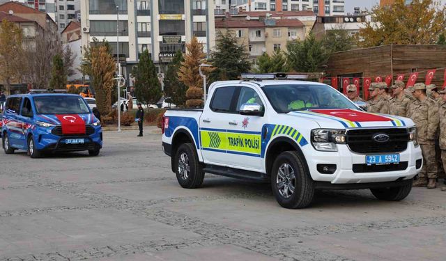 Elazığ'da emniyet ve jandarmaya 84 yeni araç tahsis edildi