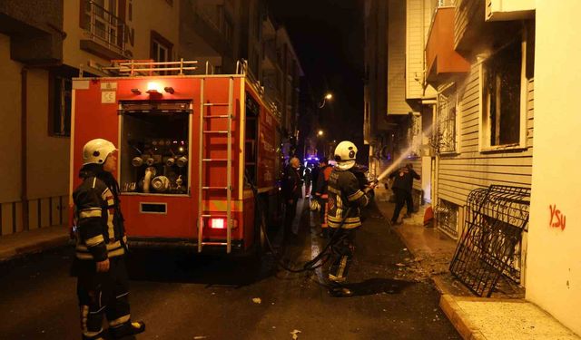 Elazığ'da ev yangını paniğe neden oldu: 2 kişi dumandan etkilendi