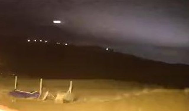 Elazığ'da meteorun düşme anı anbean görüntülendi