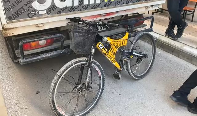 Elazığ'da pikaba çarpan bisiklet sürücüsü yaralandı