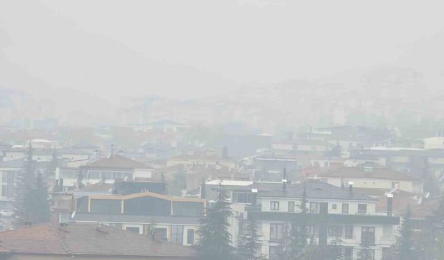 Elazığ'ın yüksek kesimlerinde sis etkisini sürdürüyor