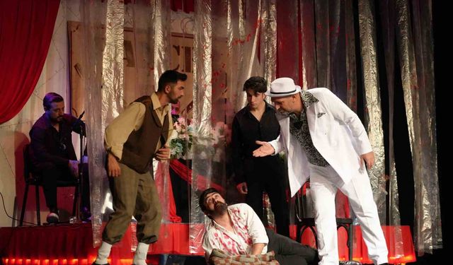 'Hançer Havası' oyunu yoğun ilgi gördü