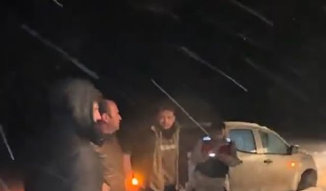 Karda mahsur kalan 4 kişi 3 saatlik zorlu operasyonla kurtarıldı